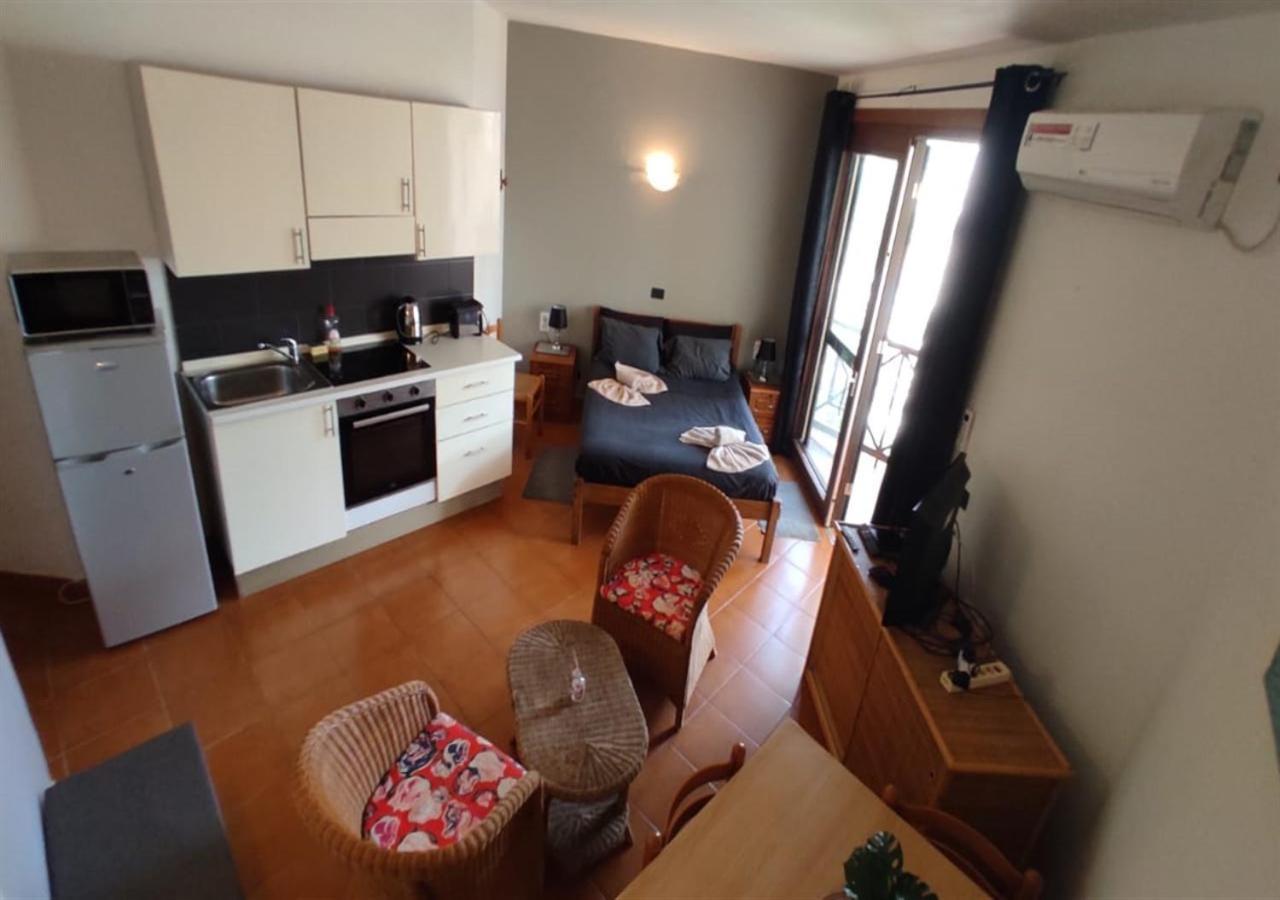 Adults Only Beachfront 1 Bed Studio Apartment In Porto Antigo 2 Santa Maria Sal With Pool Free Wifi & Aircon Ideal Long Stays מראה חיצוני תמונה